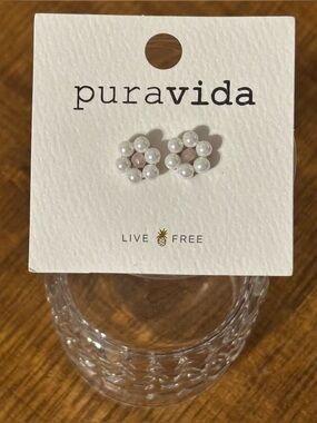 Pura Vida Bitty Pearl Flower Stud Earrings with Pink/Rose Centers